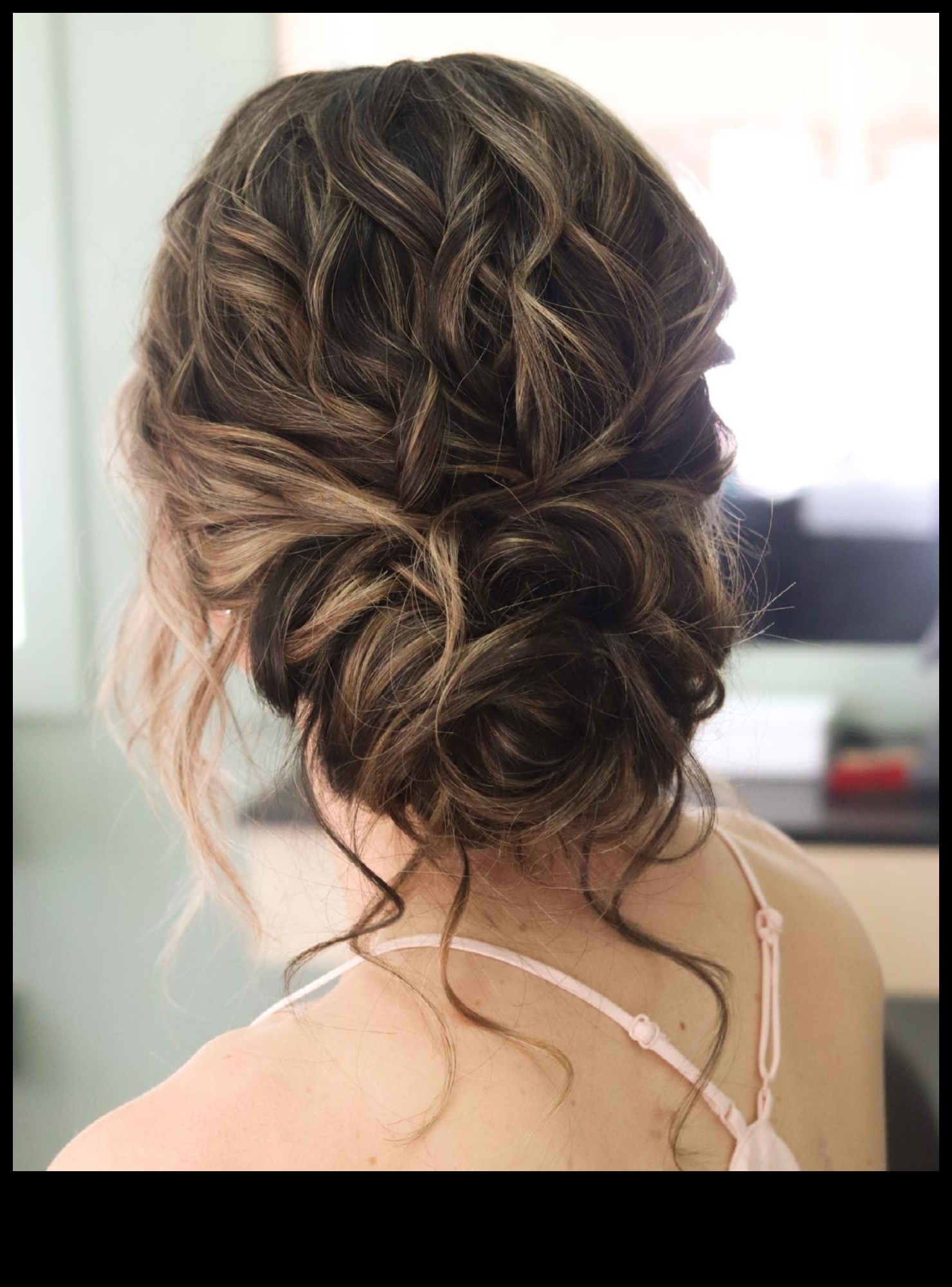 גלמור למכביר תסרוקות מסיבה מדהימות לכל אירוע 5 גלמור בשפע: תסרוקות מסיבה מדהימות לכל אירוע