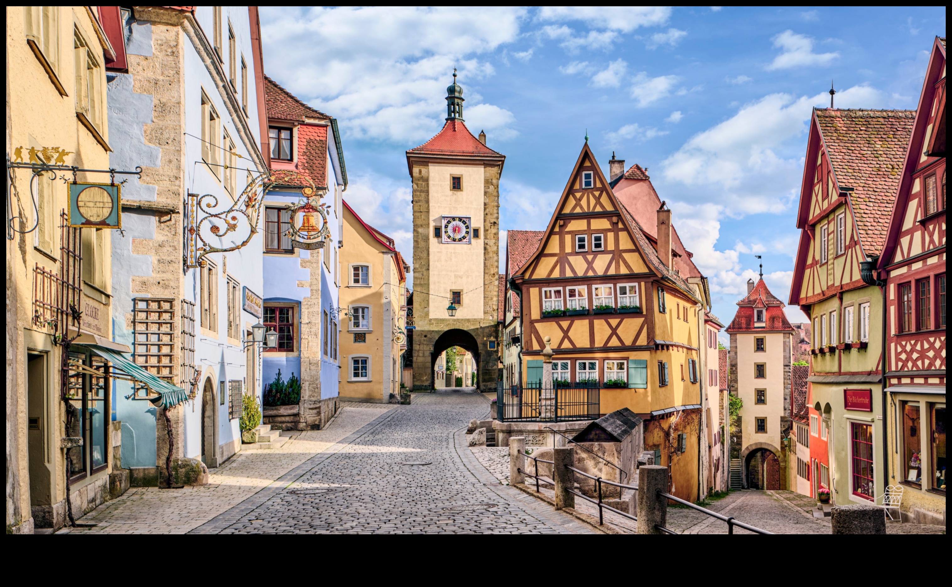 כפרים מוזרים: נופים מקסימים של עיירה וכפר